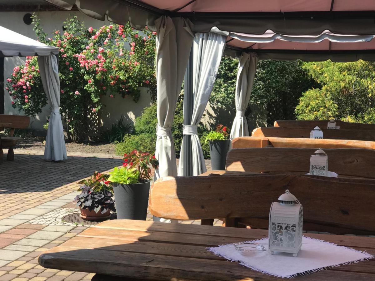 Arkadia Gosciniec-Klima,Parking,Ogrod Otel Opole Dış mekan fotoğraf